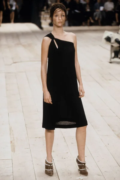 Look 11
